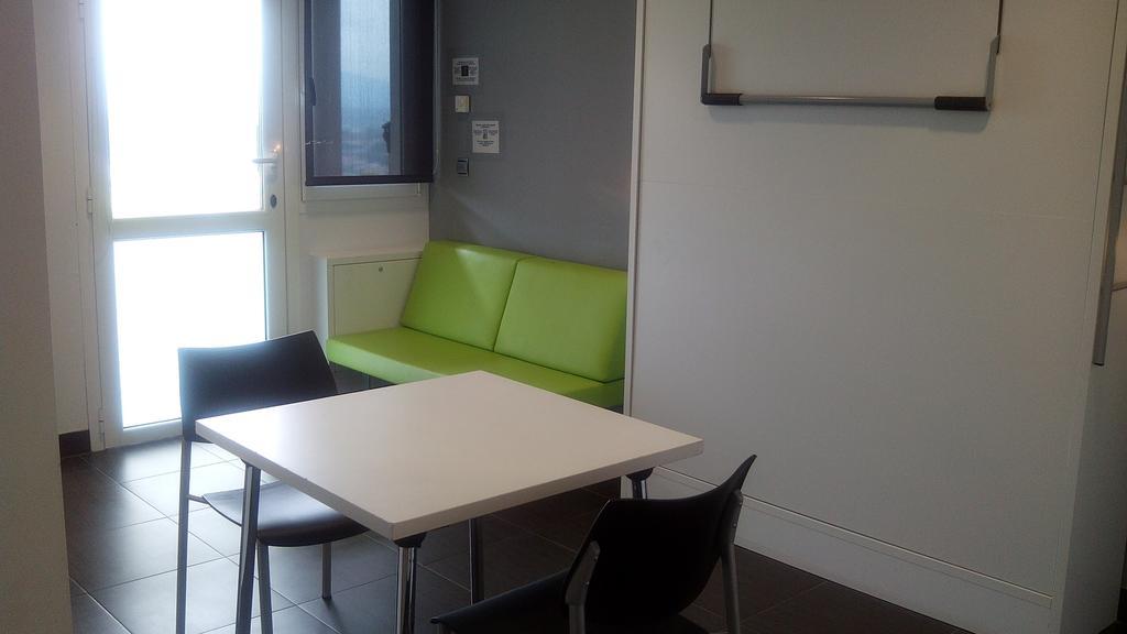 Albergue/Auberge Ulia Youth Hostel Σαν Σεμπαστιάν Δωμάτιο φωτογραφία
